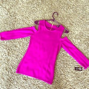 NWT INC quarter, open sleeve top